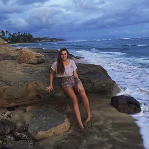 Meet your Posher, Maddie